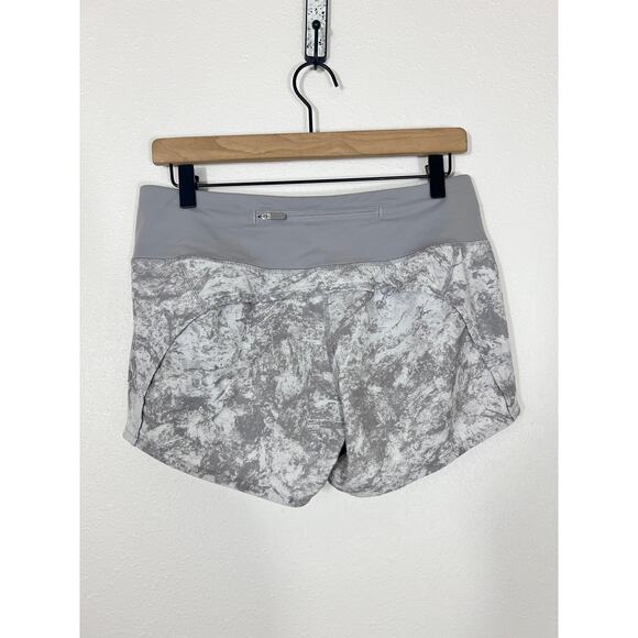 Lululemon Size 6 Gray Marble Print Running Shorts - Picture 9 of 9
